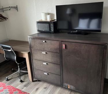 Dumfries Hotel | Red Carpet Inn Quantico