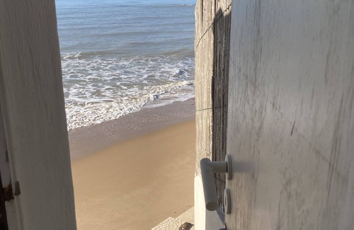 Caucana-finaiti-casuzze-finaiti Nord House | Red House ideal for families: beach access directly from the garden!