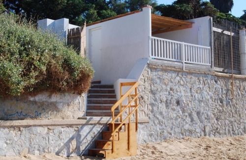 Caucana-finaiti-casuzze-finaiti Nord House | Red House ideal for families: beach access directly from the garden!
