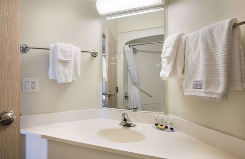 Butte Hotel | Red Lion Inn & Suites Butte