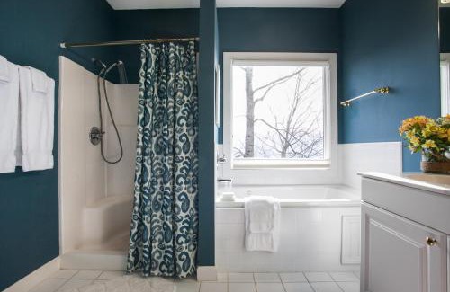 Black Mountain House | Red Plum Town Home