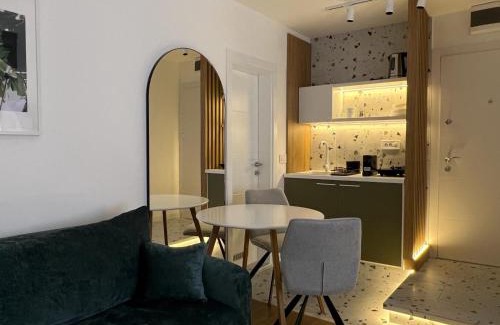 Novi Beograd Apartment | RED RIDING HOOD
