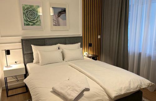 Novi Beograd Apartment | RED RIDING HOOD