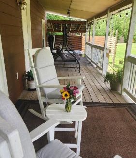 Stanton House | Red River Gorge Farmhouse 50 Acres