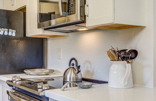 West Sedona House | Red Rock Vista Views, Hot Tub, Outdoor Dining & Outside Bar!