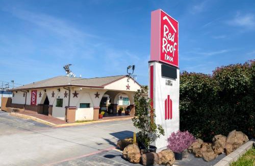 Arlington Hotel | Red Roof Inn Arlington - Entertainment District