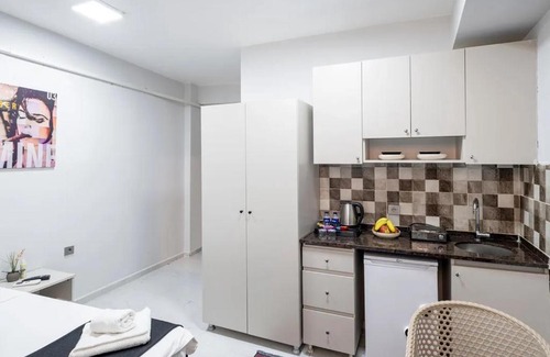 Taksim Hotel | Red Tent Suite 24