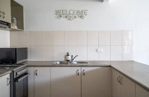 Redan Cottage | RED007 · The Country Cottage: Leafy Ballarat Hideaway