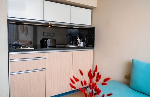 Sakkala Hotel | Redcon Suites