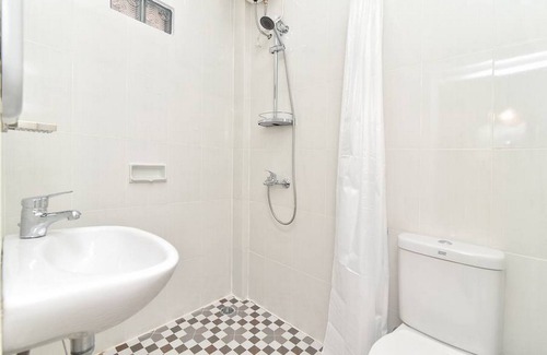 Imam Bonjol Hotel | RedDoorz Plus near Jalan Imam Bonjol Denpasar