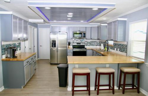 Port O Connor Cabin | Redfish Lodge - Port O'Connor