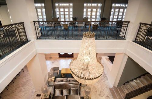 Central City Hotel | Redmont Hotel Birmingham - Curio Collection by Hilton
