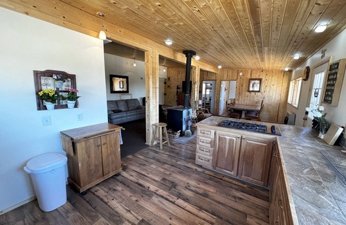 Monticello Cabin | RedNeck Ranch Cabin 3 Bd on 9+ Acres