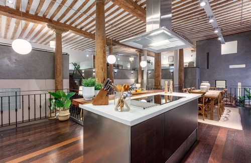 Palacio Apartment | Redondilla - Four Bedroom Apartment, Sleeps 7