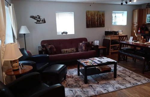 Beech Mountain Cabin | Reduced%30+daysBchMTN/2BR/2BthClean/Comfort/sleeps5/Wifi/Cable/2mi2rsrt🧑🎄⛷️🦃
