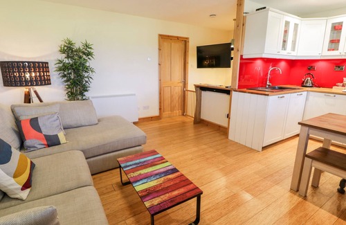 Harlech Cottage | REDWOOD, pet friendly in Harlech