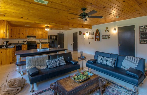 Brookeland House | Reel Paradise - Water View and Seasonal Access home in Rayburn Country
