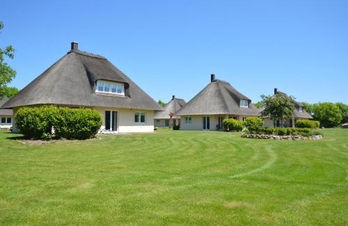 Staberdorf House | Reetdachhaus 4, inkl 2 Parkplätze