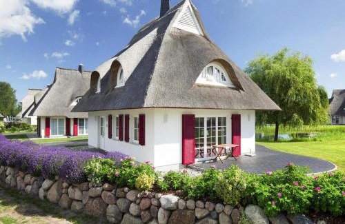Fuhlendorf House | Reetdachhaus am Bodden mit Sauna, cleaning included
