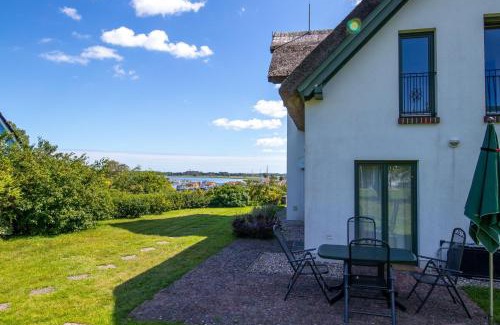 Freest House | Reetdachhaus im Fischerdorf