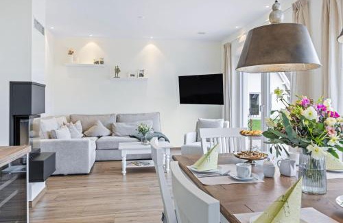 Am Salzhaff House | Reethaus Elisa mit Sauna, Kamin und Garten