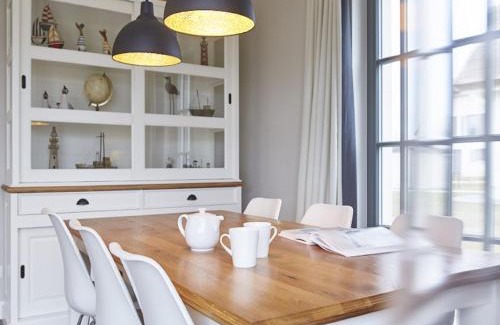 Kreptitz House | Reetland am Meer - Luxus Reetdachvilla mit 3 Schlafzimmern, Sauna und Kamin E17