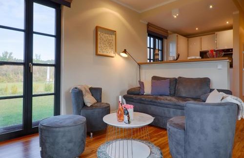 Kreptitz House | Reetland am Meer - Premium Reetdachvilla mit 3 Schlafzimmern, Sauna, Kamin und Massagesessel F05