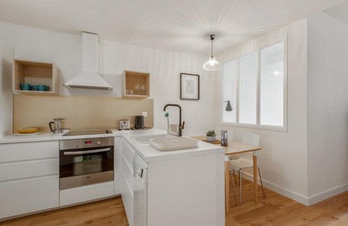 Quartier du Panier Apartment | Refined apartment within the Panier district of Marseille Welkeys