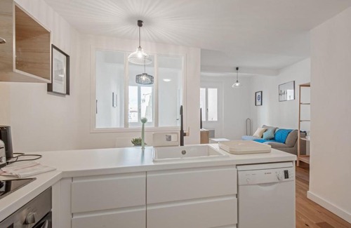Quartier du Panier Apartment | Refined apartment within the Panier district of Marseille Welkeys