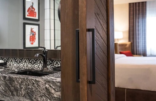 Enterprise Hotel | Refined Lodge Queen, Silverton Hotel and Casino, Near Las Vegas Strip