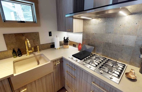 Avon Condo | Refreshed, Modern Avon Condo Near Free Shuttle to Beaver Creek Skiing, Dining