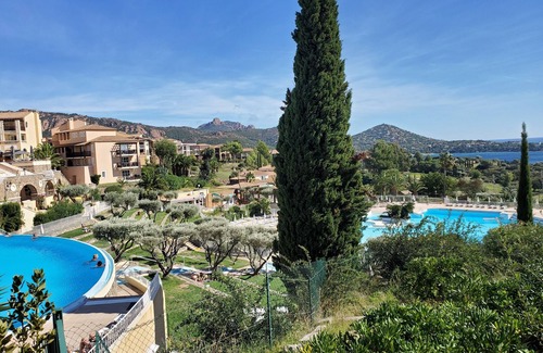 Saint-Raphael Apartment | Refurbished studio with garden and patio in the Cap Esterel holiday village