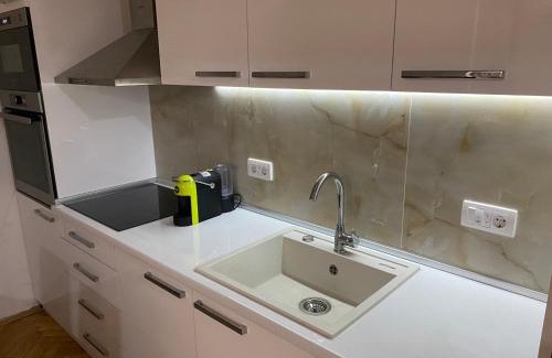 Pirot Apartment | Regal Comfort Apartment