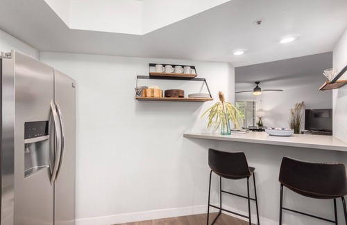 South Scottsdale Condo | Regency Luxury Condo, heated pool & hot tub in Gated Community walk to Old Town