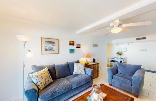 Pensacola Beach Apartment | Regency Towers W 707