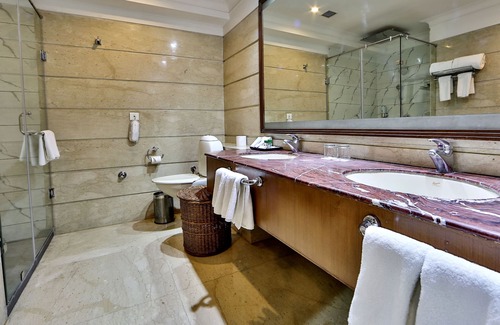 Ludhiana Hotel | Regenta Central Klassik