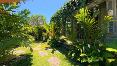 Kemenuh House | Regina Backyard Guest House