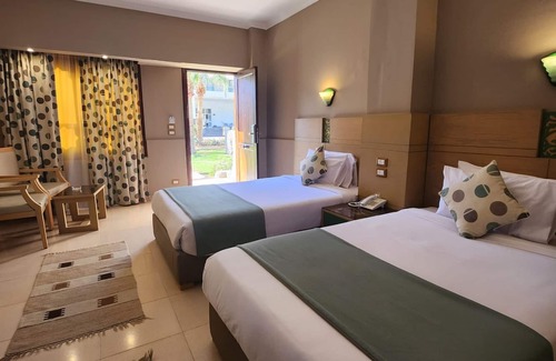 Sheraton Road -Sakkala Resort | Regina Resort and Aqua Park Hurghada