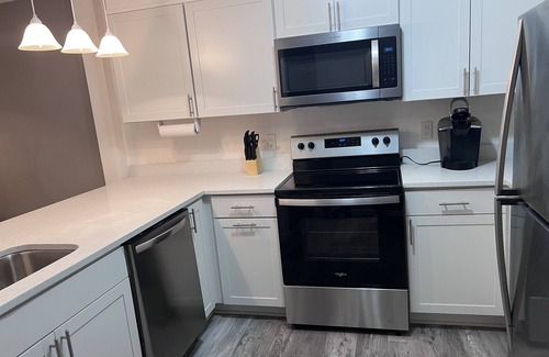 Rehoboth Beach Condo | Rehoboth Beach Condo 1 mile to the beach and Boardwalk w/pool! Sleeps 6