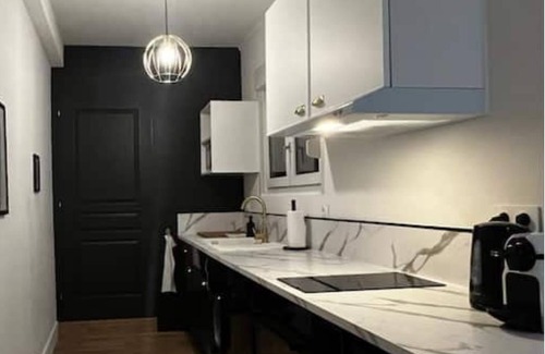 Cernay Apartment | Reims Love Room - CK Suite & SPA, Cosy Terrace, Flexible check-in