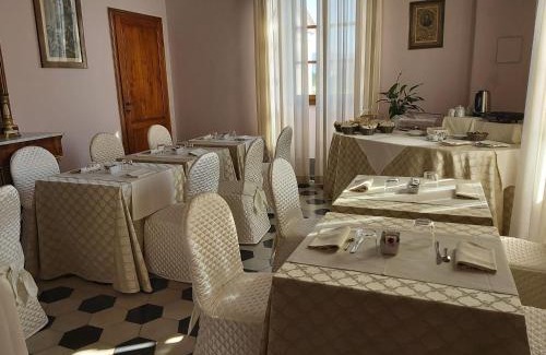 Montemurlo Bed & Breakfast | Relais Villa Scarfantoni B&B