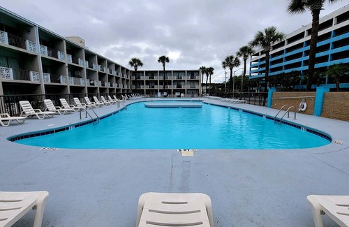 Myrtle Beach Condo | Relax 200 yards from the Atlantic Ocean