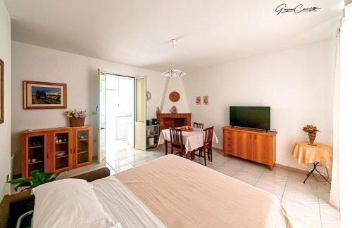 San Foca House | Relax a 500m dal mare - Ampio giardino, WIFI e parcheggio INCLUSI!