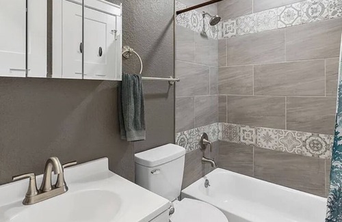 Southeast Colorado Springs House | Relax and unwind in style!