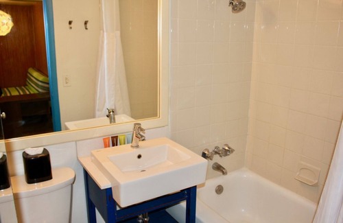 St. Pete Beach Resort | Relax and Unwind! 2 Outdoor Pools | Steps Away from the Beach + Pets Allowed