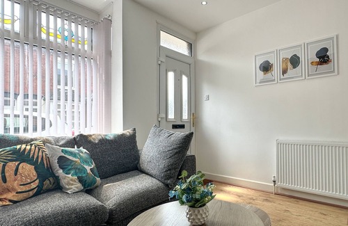 King's Heath House | Relax and unwind in our three-bedroom abode