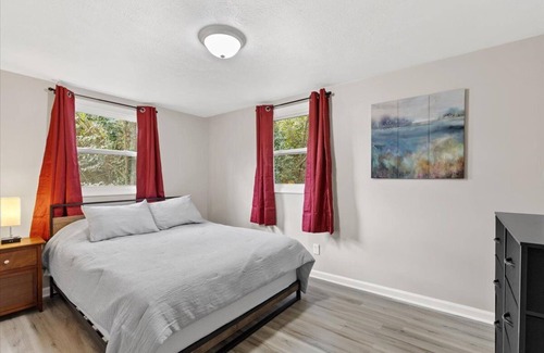 Lillington House | Relax At Ross - 2 minutes from Cape Fear Adventures