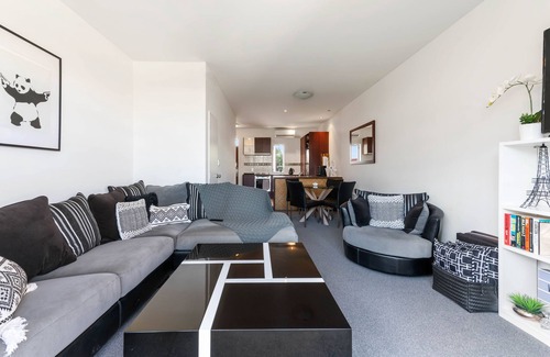 Mourea Villa | Relax At The Bach - Resort Style Living