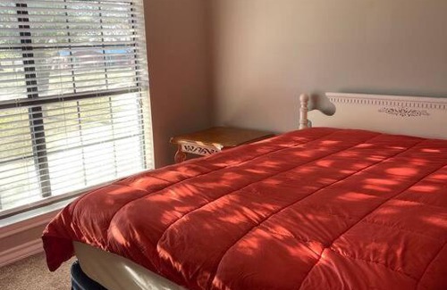 Hico House | Relax at the Circle4B Ranch