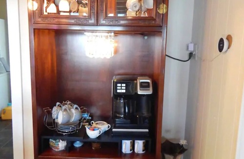 North Kingsville House | Relax at The Cliffside Getaway!